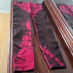 Lululemon pink and maroon leggings size 6
